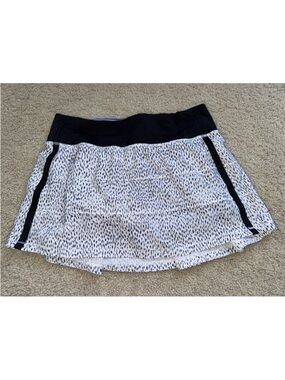 EUC AUTHENTIC LULULEMON PACE RIVAL TENNIS SKIRT SIZE 6